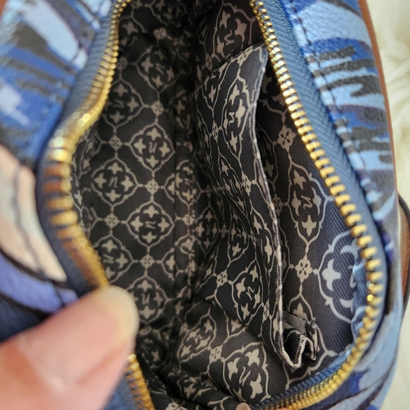 Nanette Lepore Blue Tropics Camera Bag - Picture 8 of 16